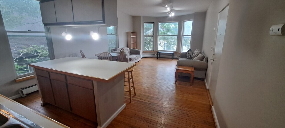 Primary Photo - 119 Stewart Ave