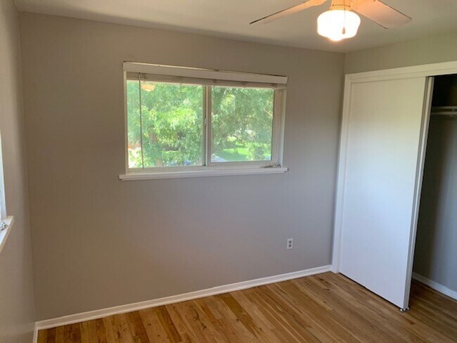 Building Photo - Private 2-Story End Unit