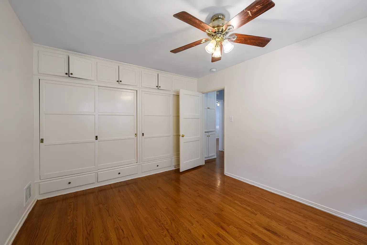 Building Photo - 10723 Ashton Ave