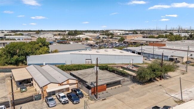 Building Photo - 5975 Armour Dr