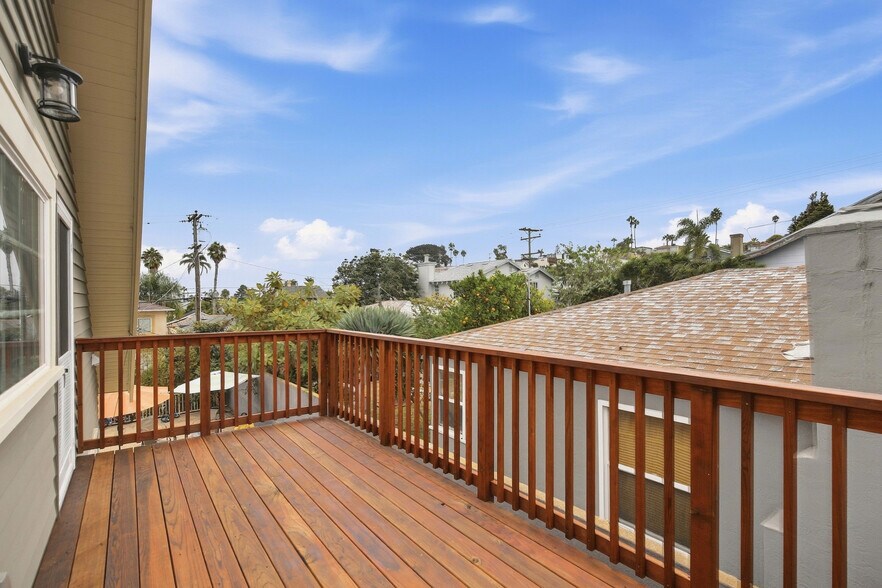 Private deck - 4720 Del Monte Ave