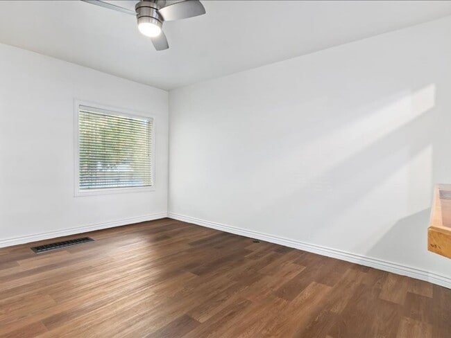 Building Photo - 815 S 700 E