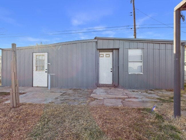 Building Photo - 3412 NE 16th Ave