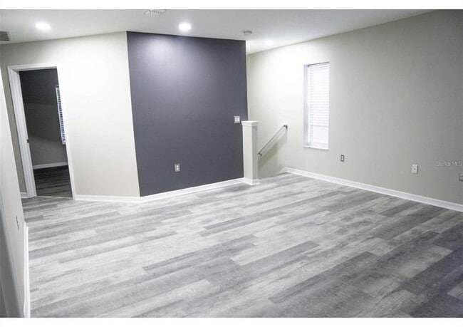 Building Photo - 4840 Poolside Dr