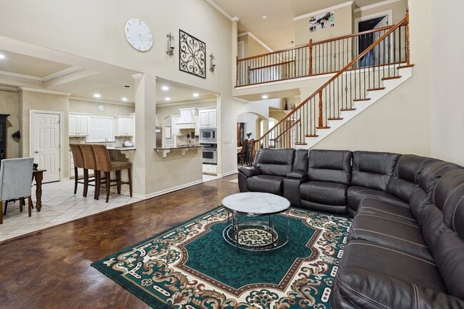 Building Photo - Resort-Style Living in Bixby!