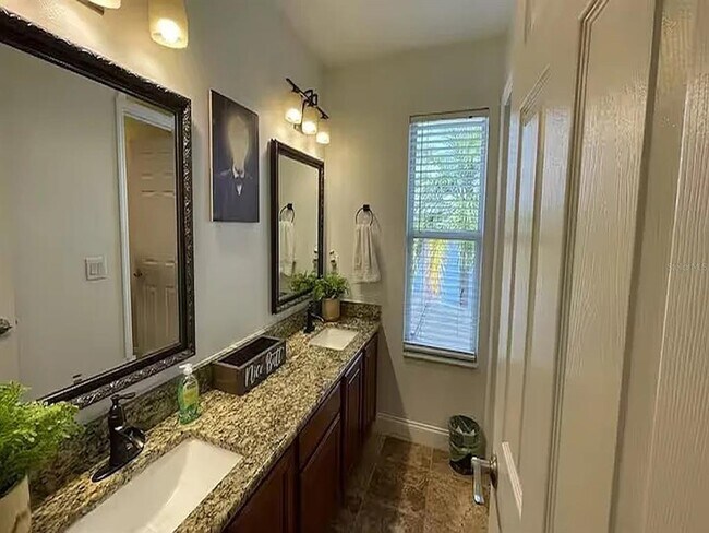 Building Photo - 5198 Adair Oak Dr