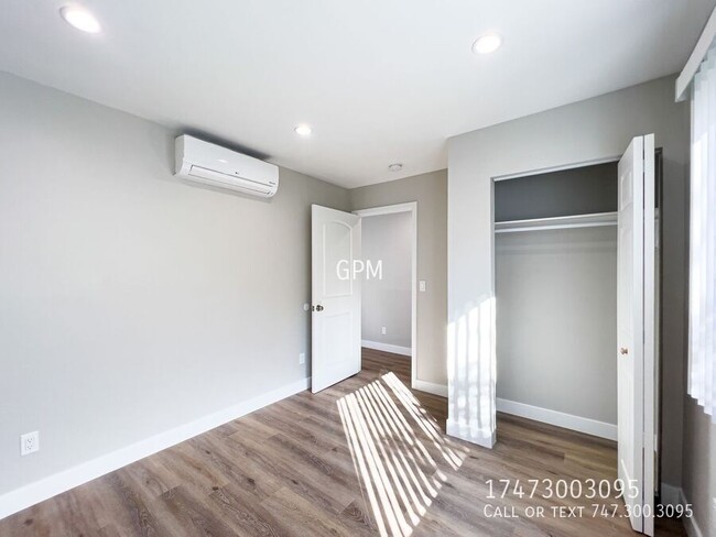 Building Photo - Charming Renovated 1-Bedroom Apartment in ...