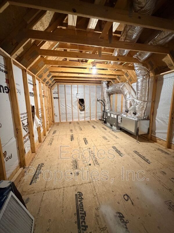 Building Photo - 205 Coffman Dr