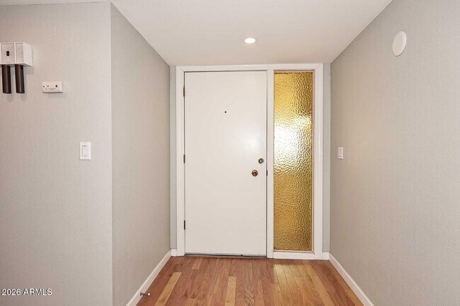 Building Photo - 10402 W Wininger Cir