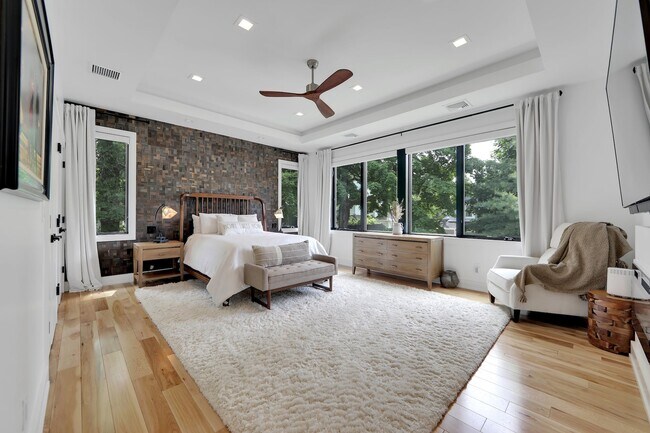 Building Photo - 528 Sagamore Ave