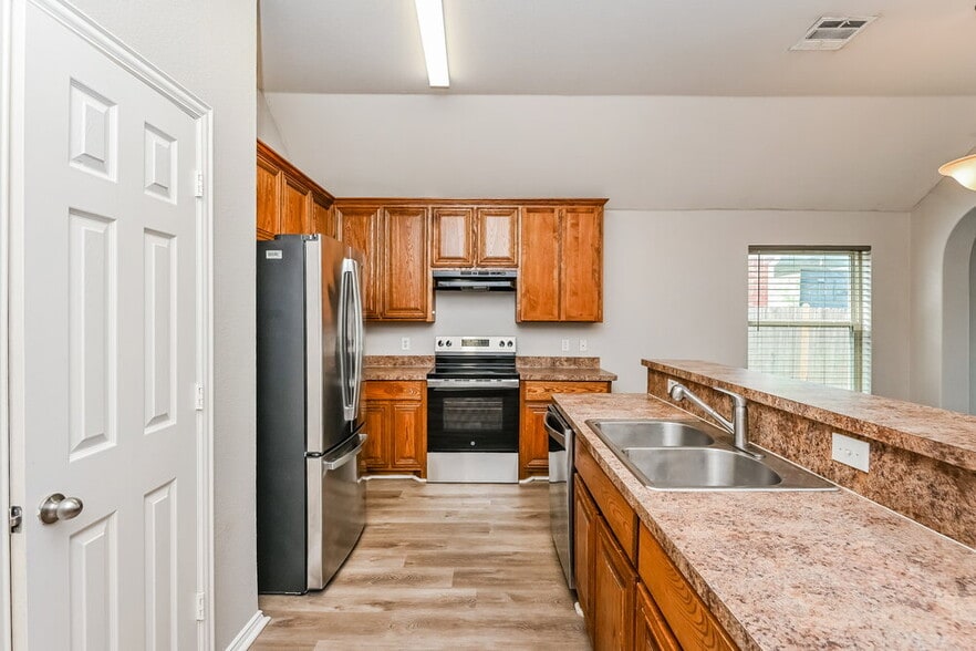 Building Photo - 9324 Cynthia Ct