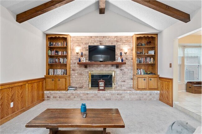 Building Photo - 13737 River Canyon Dr