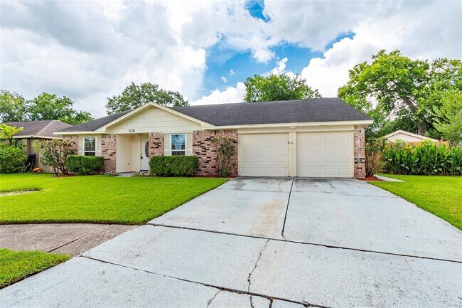 Building Photo - 2435 Heritage Bend Dr