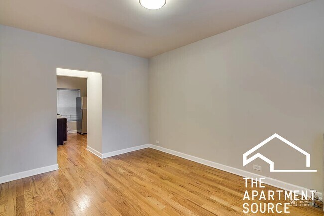 Building Photo - 838 E 53rd St