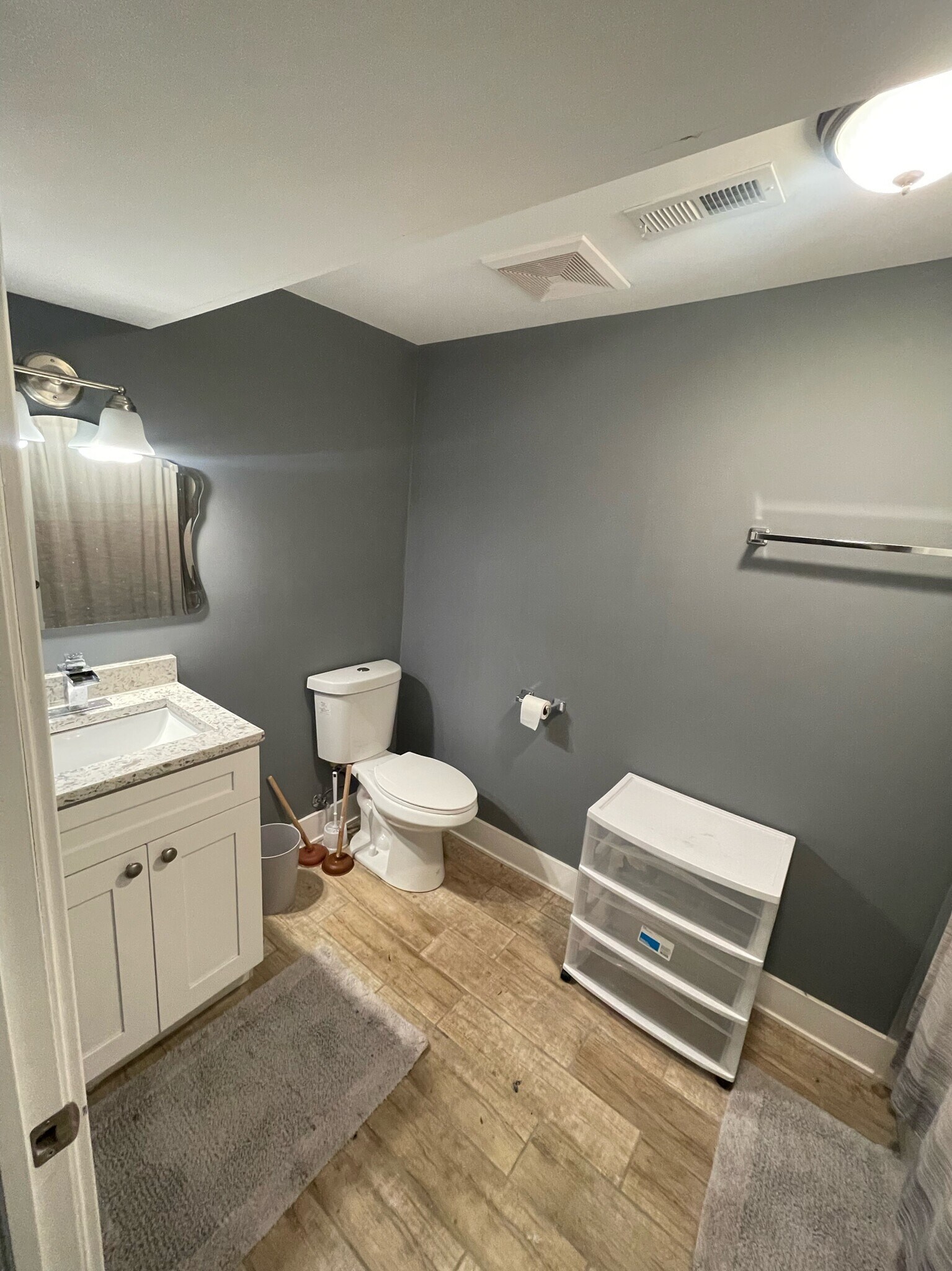 Garden Unit - 4836 S Michigan Ave