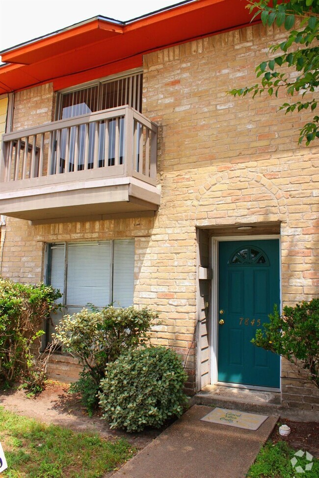 Building Photo - 7845 Fuqua St