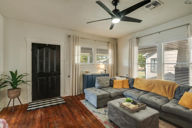 Building Photo - 1113 Taylor St