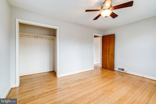 Building Photo - 2809 Pierpont St