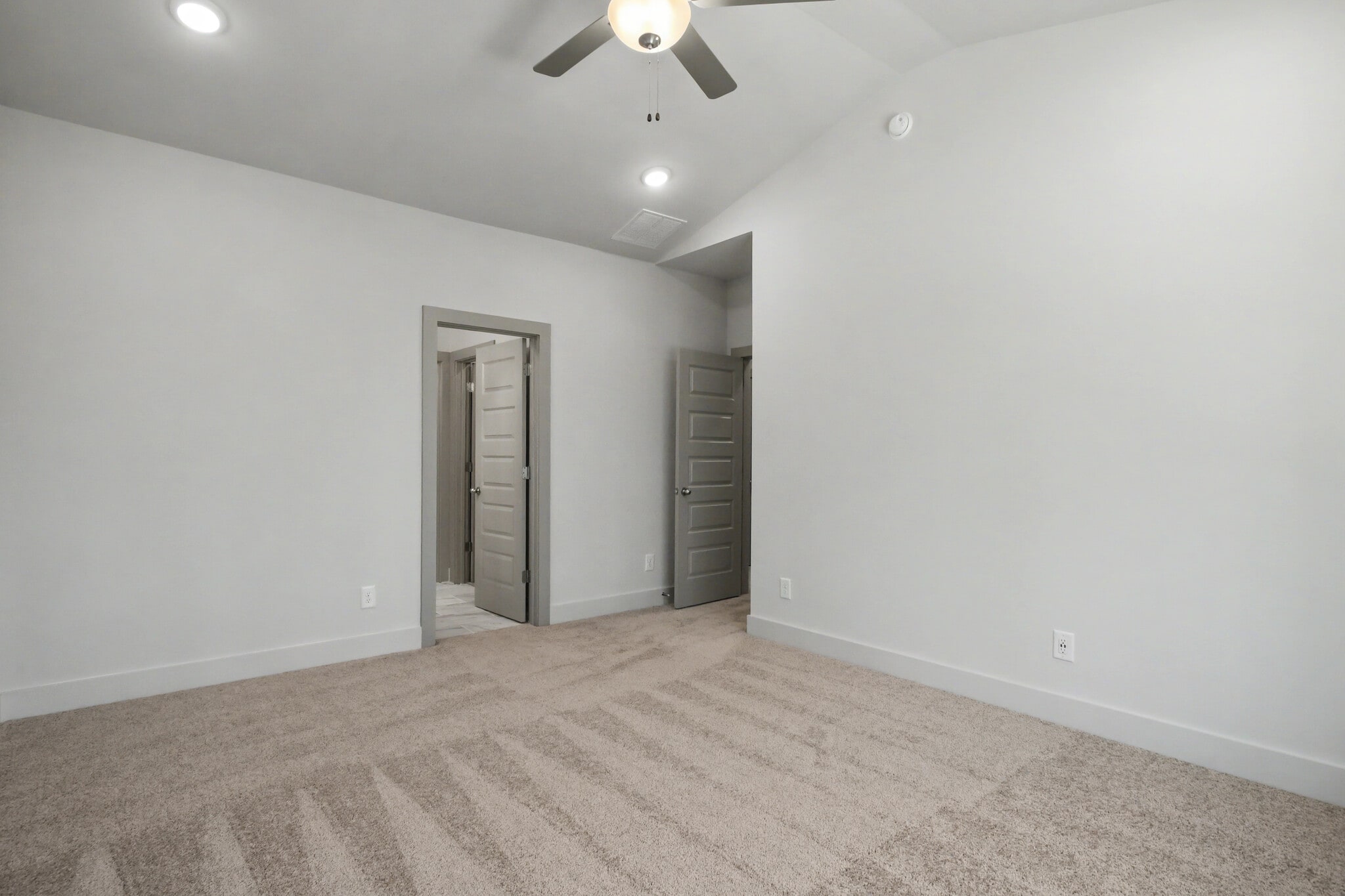 Building Photo - 4237 Fern River Trl