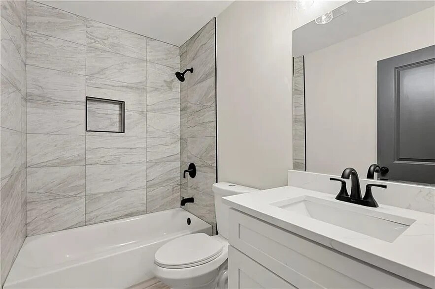 Building Photo - 164 Chicamauga Ave SW