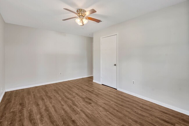 Building Photo - 3699 Piney Point Rd