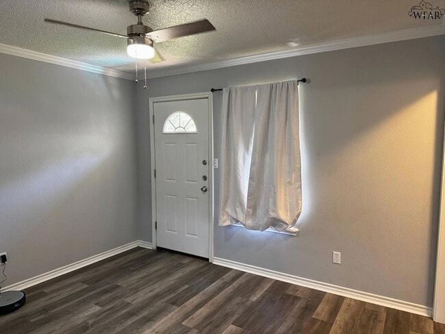 Building Photo - 5216 Brookwood Dr
