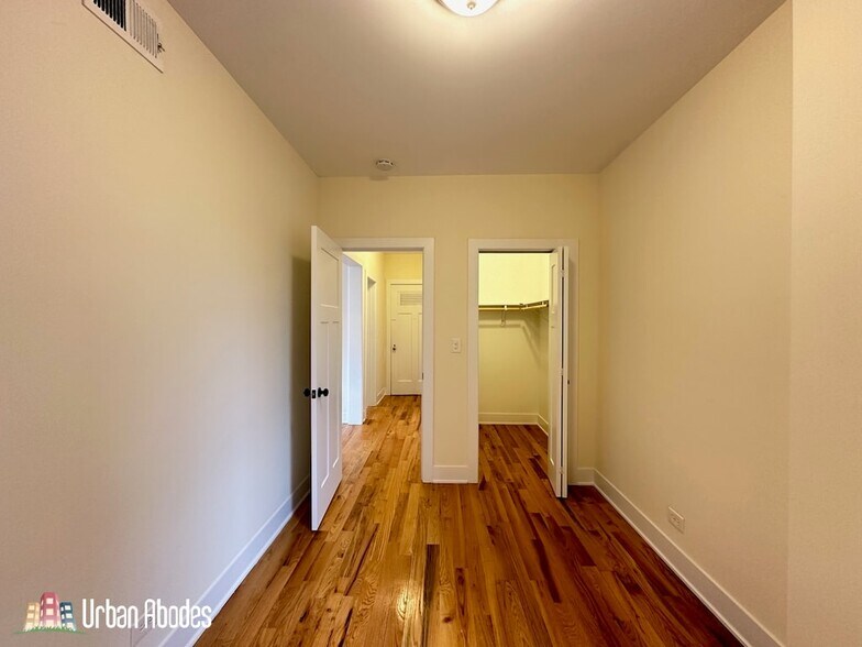 Building Photo - 342 Park Ave