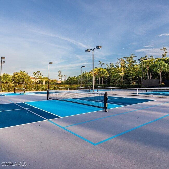 Building Photo - 10419 Carolina Willow Dr