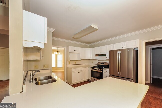 Building Photo - 1798 Poinsettia Dr
