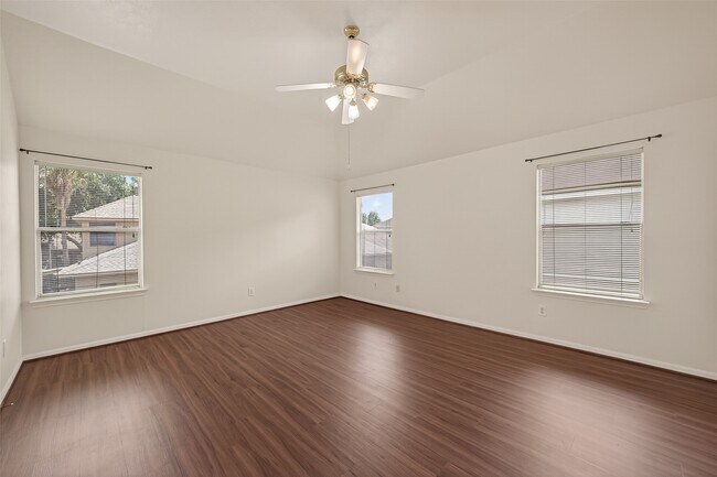 Building Photo - 15903 Timber Chase Dr