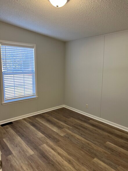 Building Photo - 2368 Beth Haven Church Rd