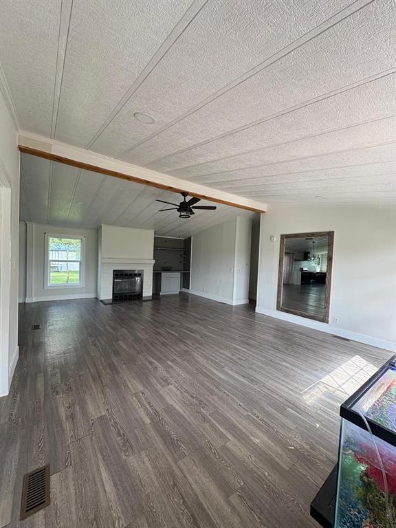 Building Photo - 1185 FM812