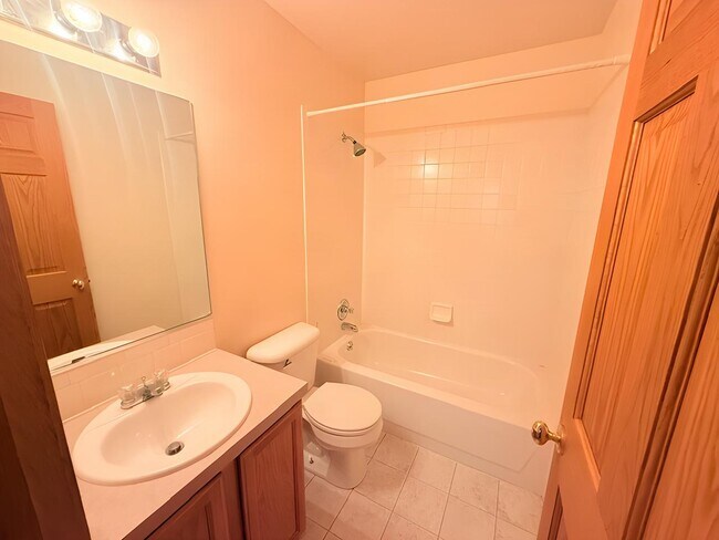 Building Photo - 2603 Arancia Dr