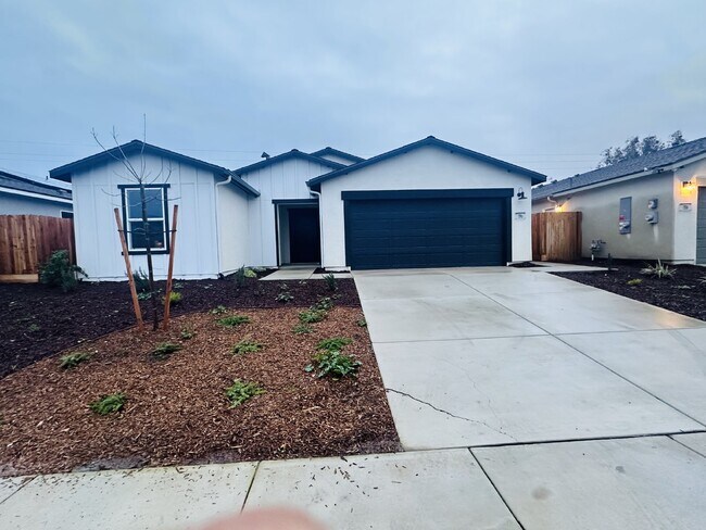 Building Photo - Modern Convenience and Luxury!! Move In Ready with Full Appliance Package!