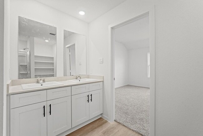 Building Photo - 16523 Hidden Ponderosa Path