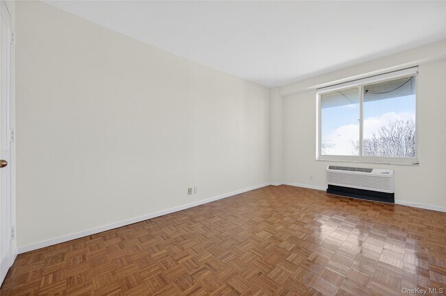 Building Photo - 111 Cherry Valley Ave