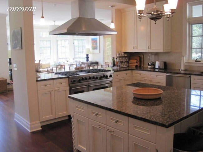 Building Photo - 97 Upper 7 Ponds Rd