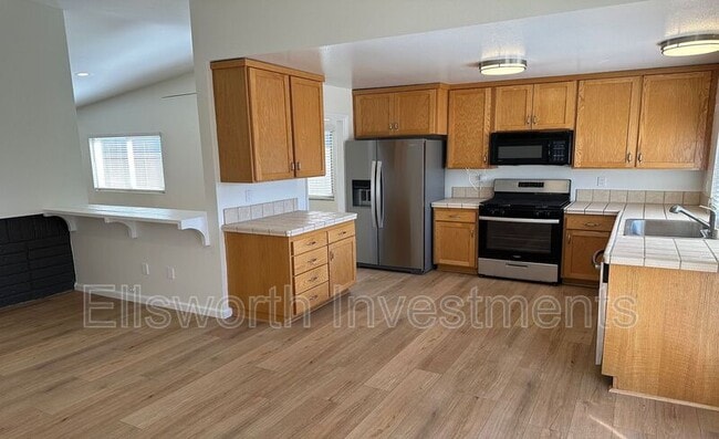 Building Photo - 9914 Bourbon Ct