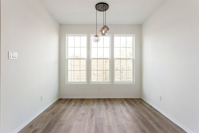 Building Photo - 1266 Oakmont Bnd Dr