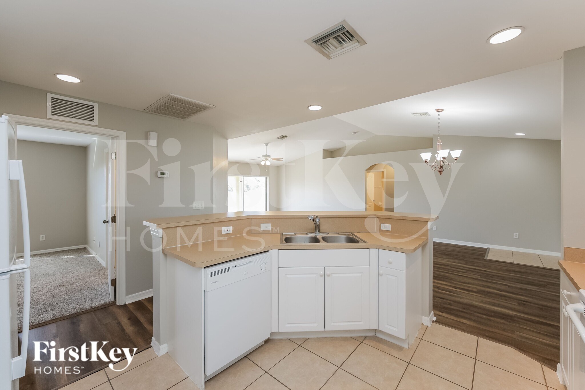 Building Photo - 4026 NE 22nd Ave