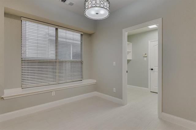 Building Photo - 1500 Bonham Pkwy