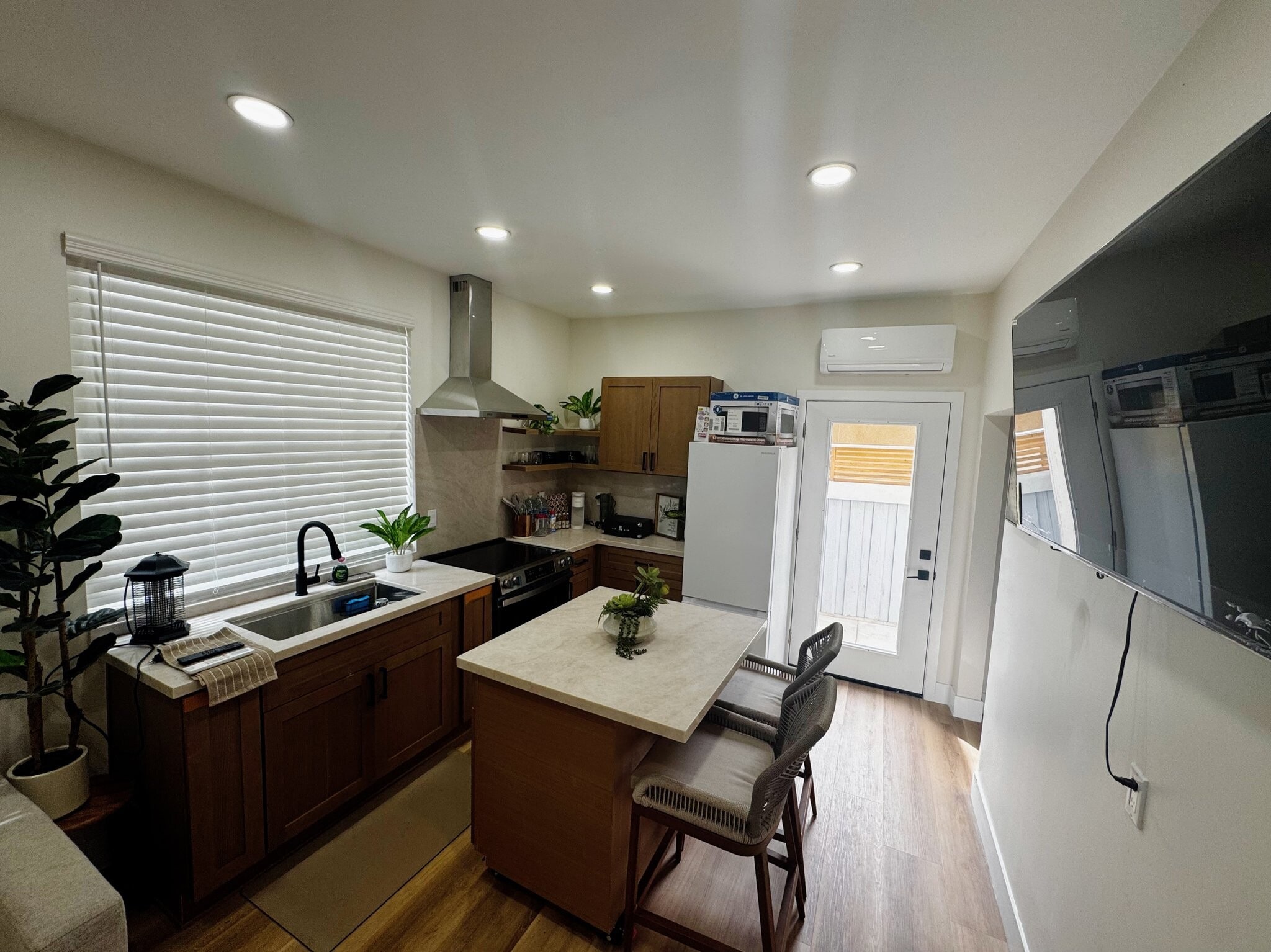 Building Photo - 27280 Arla St