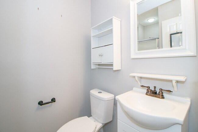 Building Photo - 403 Corinne Cir