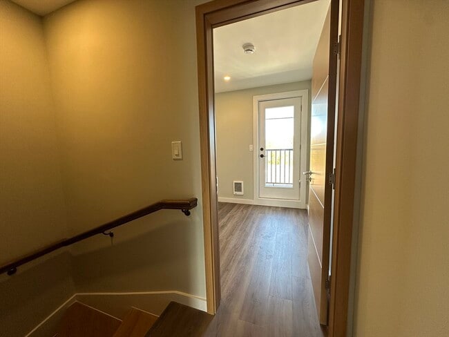 Building Photo - 33 Copeland St