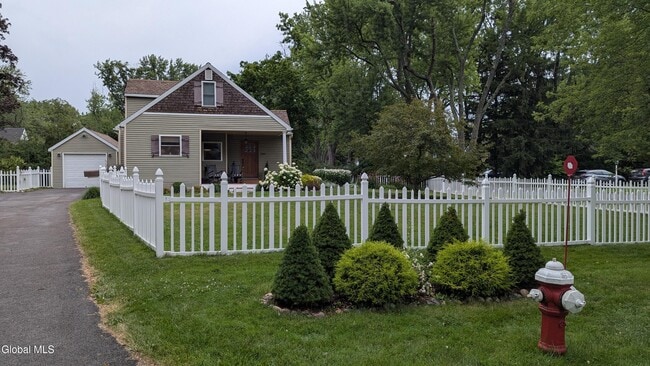 Primary Photo - 2061 Morrow Ave