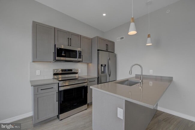 Building Photo - 2445 Innovator Wy