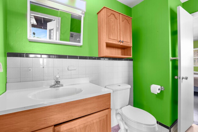 Building Photo - 9412 Bellewood St