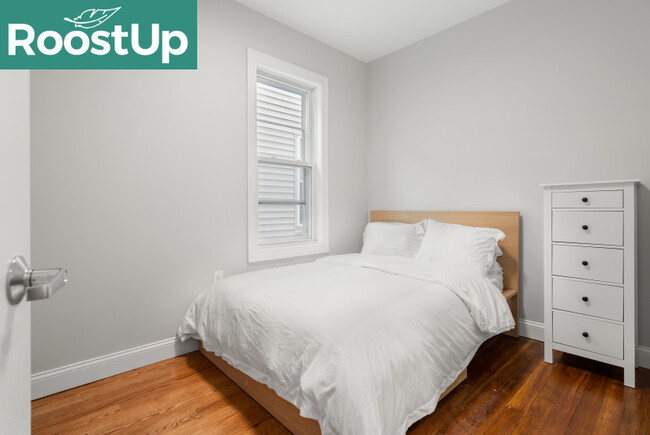 Building Photo - Furnished Private Bedroom in East Boston