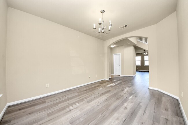 Building Photo - 6106 Grassy Haven Ln