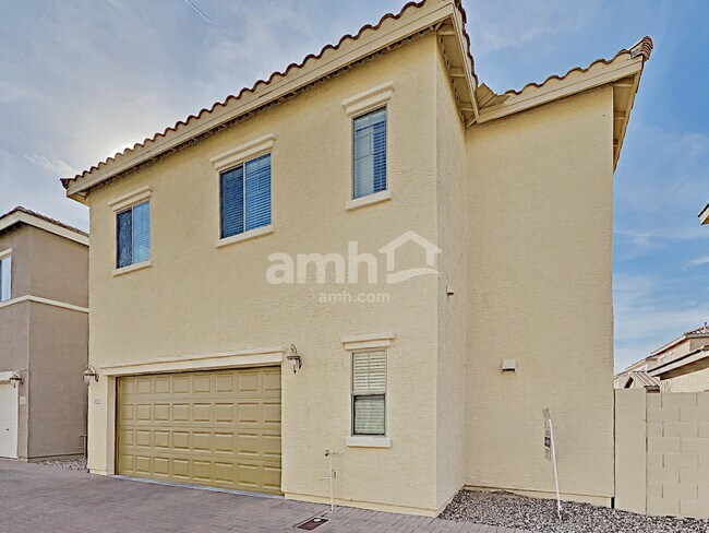 Building Photo - 14223 W Country Gables Dr